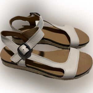 Lucky Brand Gabrien Leather Sandals NWOT